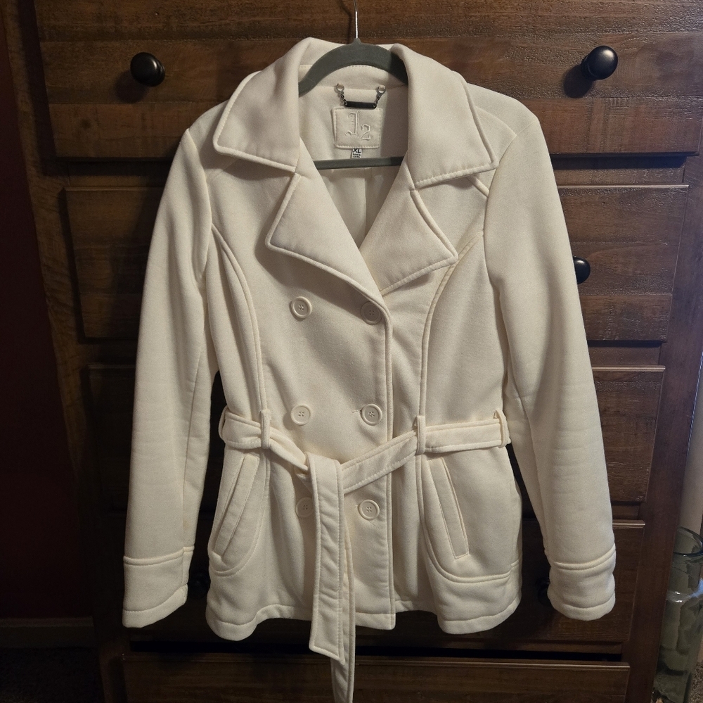 Jou Jou J2 Womans Double-Brested Pea coat. Junior XL. Ivory